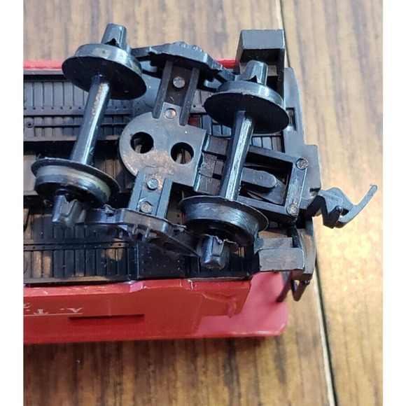 Vintage Tyco Santa Fe #7240 HO Scale AT&SF Railway Caboose - Picture 7 of 7